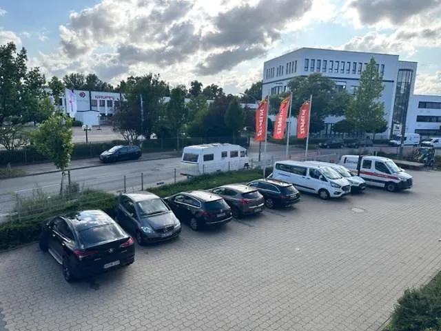 Arena & Monteurzimmer Vandrerhjem *